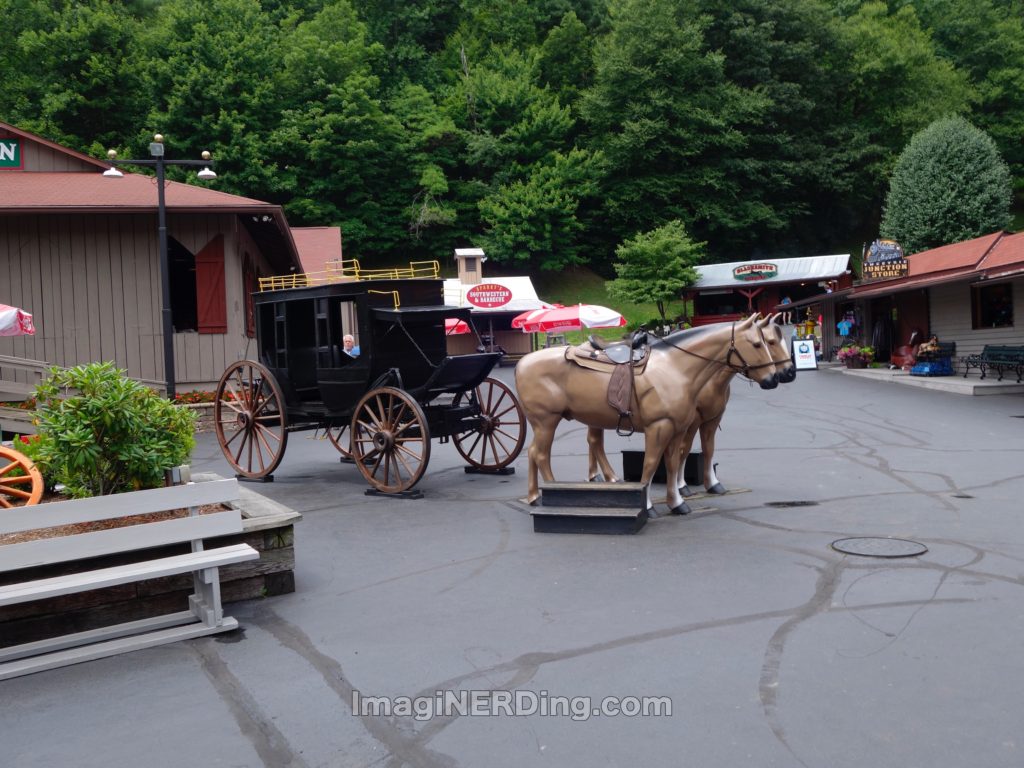 019-tweetsie-railroad-horse-and-carriage