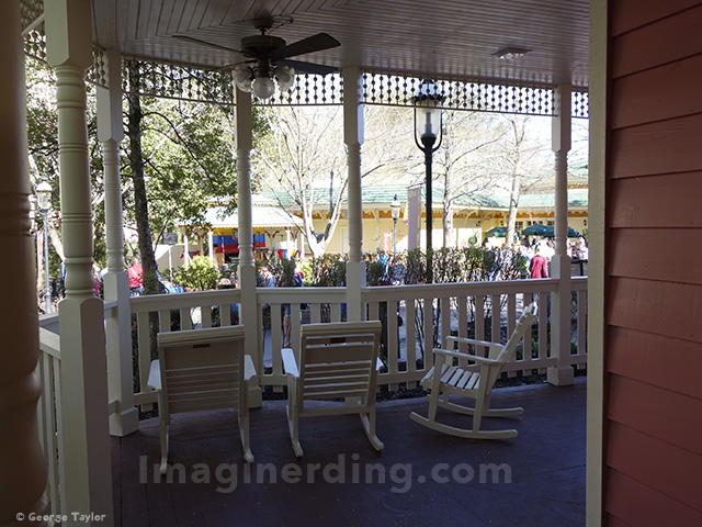dollywood-sweet-shoppe-rocking-chairs
