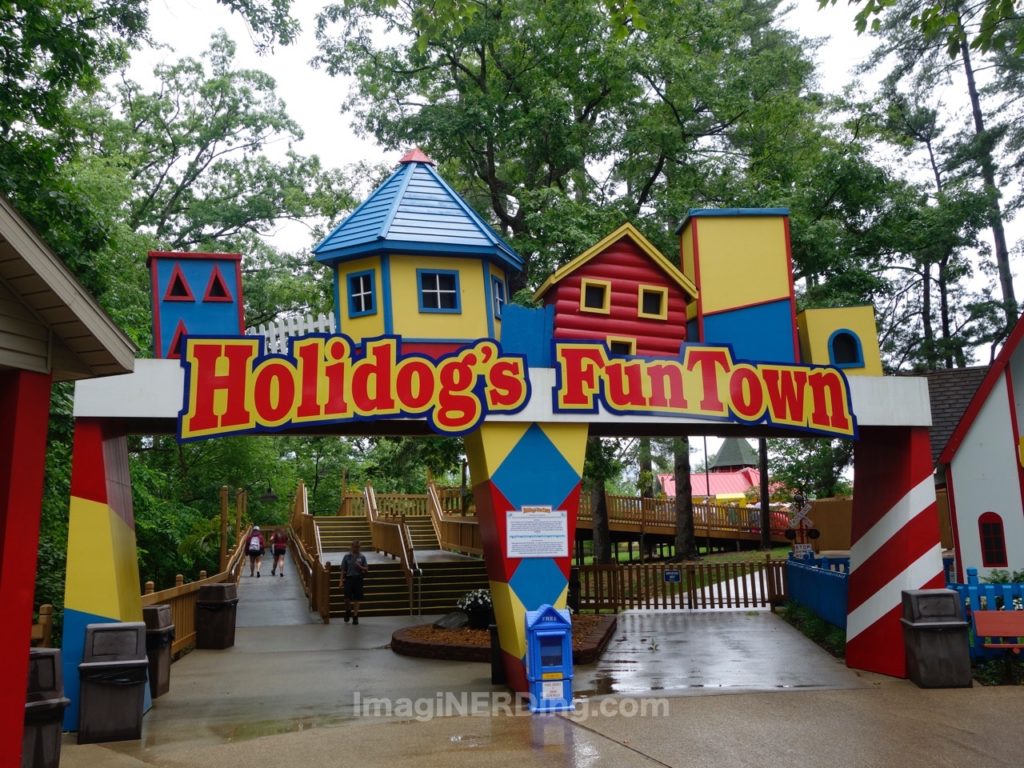 holiday-world-holidogs-funtown-entrance