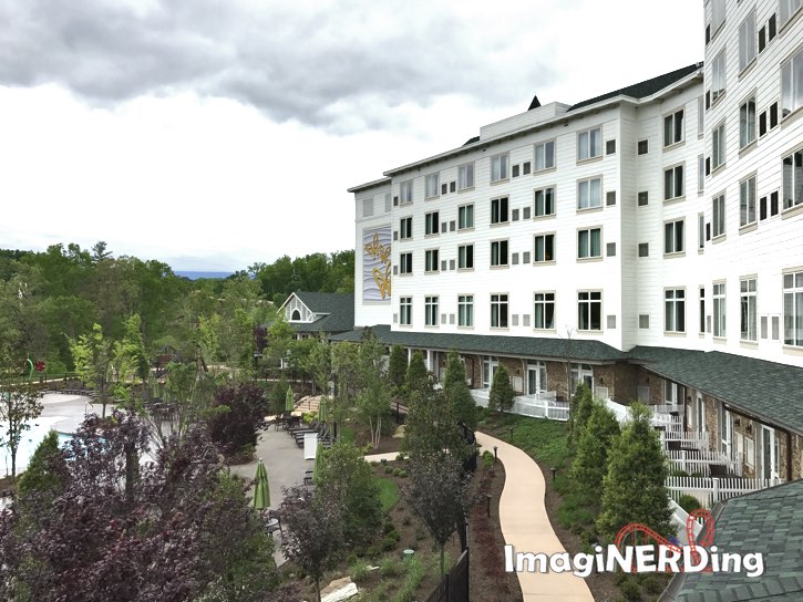 Ten Reasons to Stay at Dollywood's Dreammore Resort